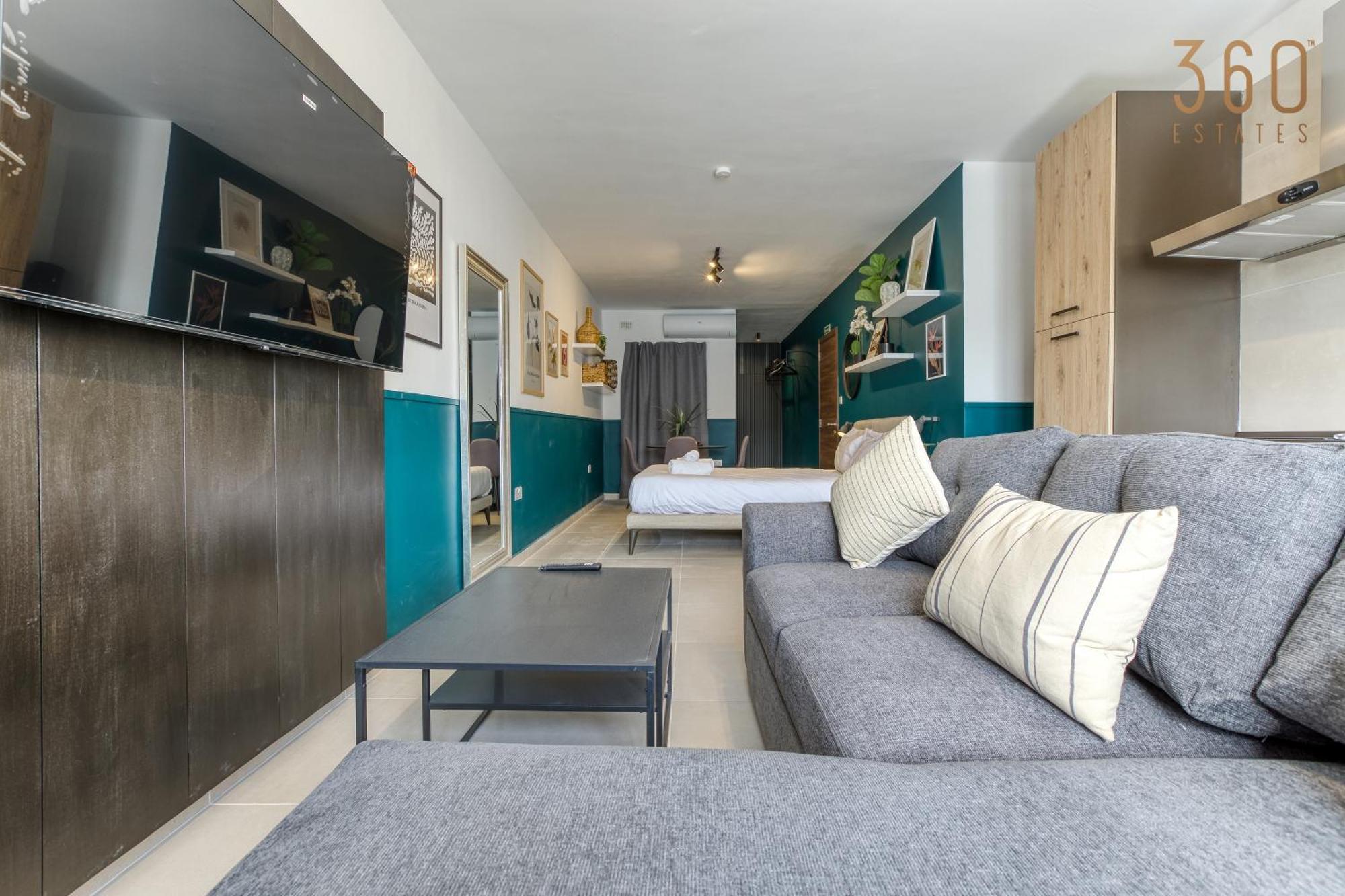 Urban Square Elite Suites By 360 Estates Pieta Exterior photo