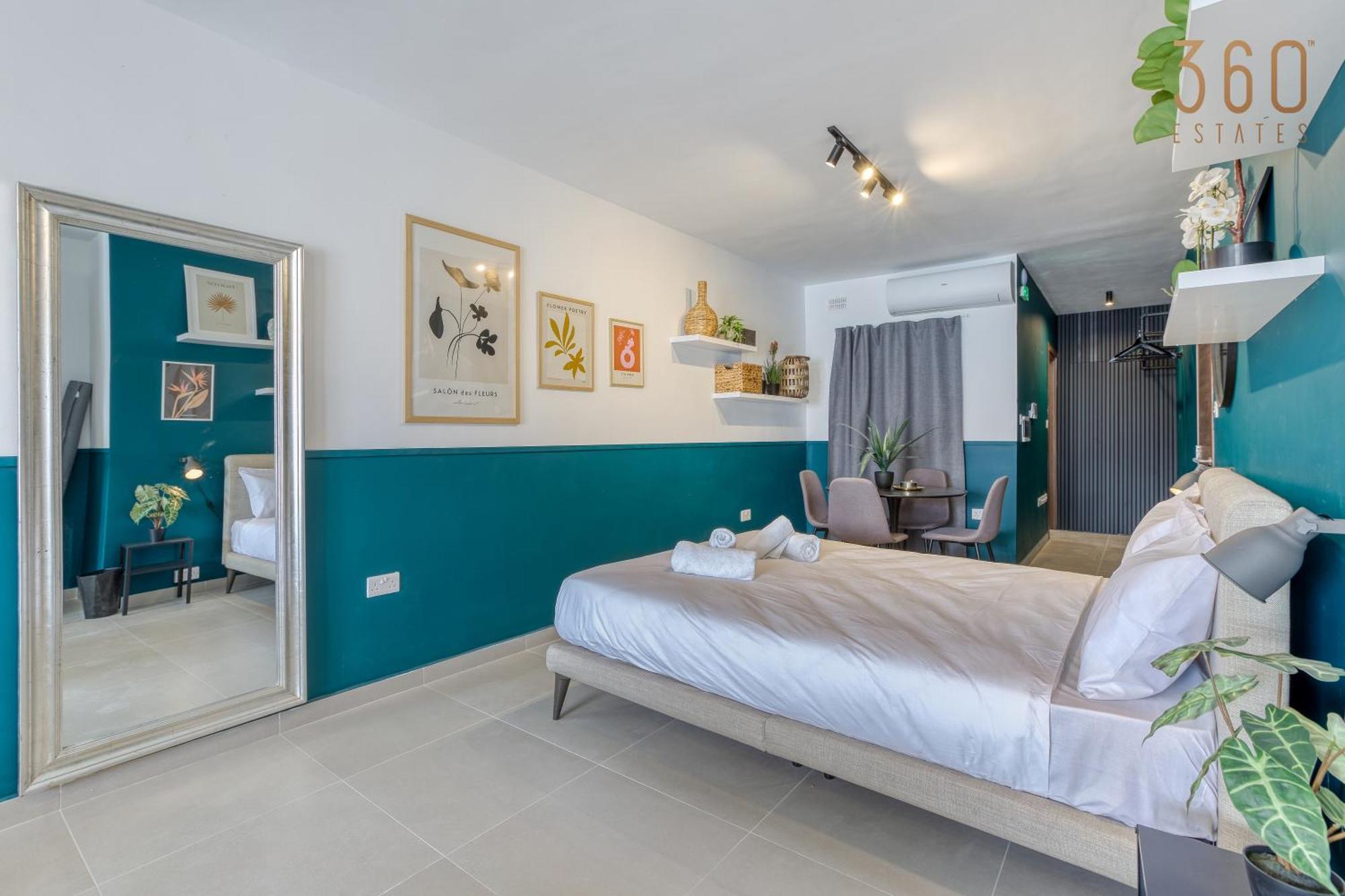 Urban Square Elite Suites By 360 Estates Pieta Exterior photo
